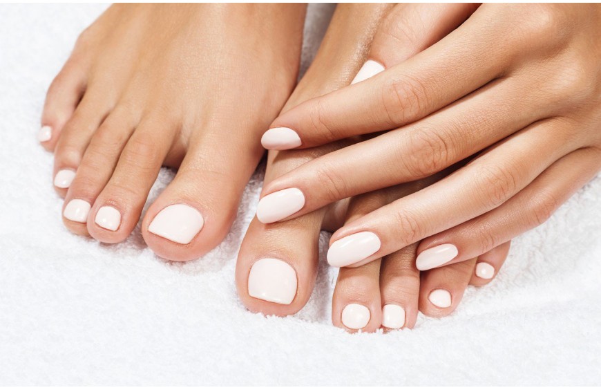 PRENDERSI CURA DI MANI E PIEDI